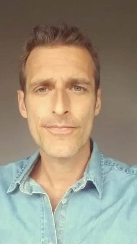 モバードのインスタグラム：「Movado will make donations to @alexilubomirski preferred charities in celebration of the launch: Concern Worldwide US and the Humane Society of the United States. $50 from every purchase will also be donated to the charities. Here’s Alexi on why he picked these organizations and what they mean to him.  #AlexiXMovado #Movado @humanesociety @concernworldwideus」