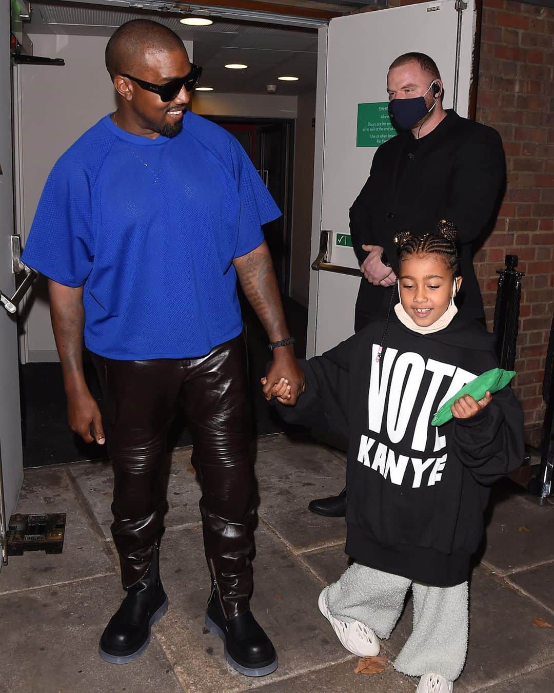 Just Jaredさんのインスタグラム写真 - (Just JaredInstagram)「Kanye West is running for President of the United States, but he’s showing off his campaign merch in an entirely different country. The rapper and his daughter North wore “Vote Kanye” hoodies to the @bottegaveneta presentation in London on Friday. #KanyeWest #NorthWest #BottegaVeneta  Photos: Getty」10月10日 4時53分 - justjared