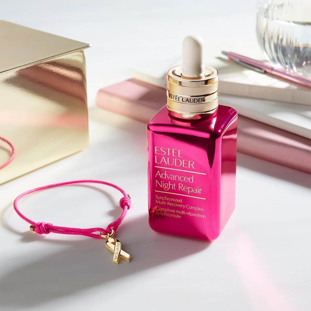 のインスタグラム：「What’s better than #AdvancedNightRepair, you ask? Quite possibly nothing…except a limited-edition #pink bottle and Pink Ribbon Bracelet that helps fund life-saving research for @bcrfcure 💕 Get the same glow you love for a great cause and discover more at the link in our bio.」