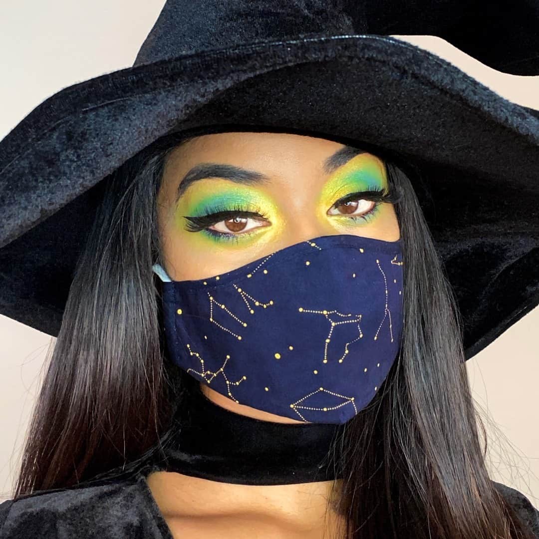 Wal-Mart Stores, Incのインスタグラム：「"Oh, it's #Halloween2020, let me match my mask to my makeup," said every witch, everywhere. 🔮🎃 #WalmartBeauty」