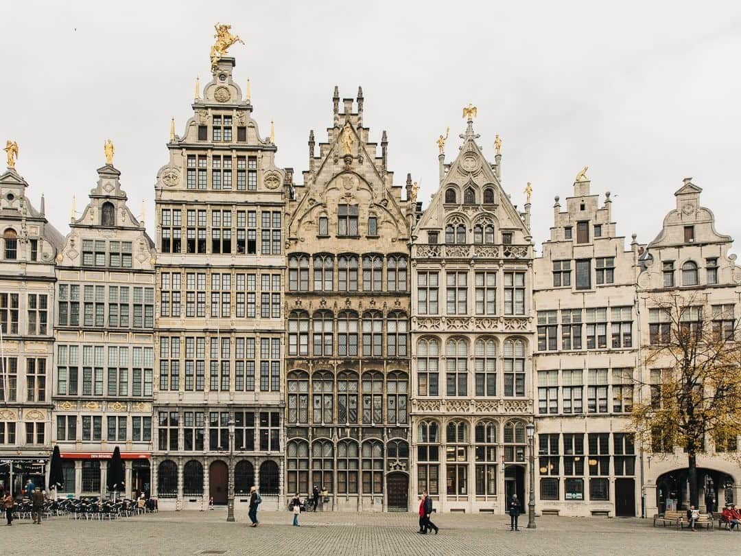 National Geographic Travelさんのインスタグラム写真 - (National Geographic TravelInstagram)「Photo by @kevinfaingnaert / The Grote Markt is a square in the historical center of Antwerp in Belgium. On the northern side the square is bordered by beautiful 16th- and 17th-century guild houses and reconstructions of such old houses. The houses that are authentic have undergone extensive restorations. Other houses are 19th- and 20th-century reconstructions. The square is the ideal start for a trip through the city of Antwerp. #Belgium」10月10日 5時06分 - natgeotravel