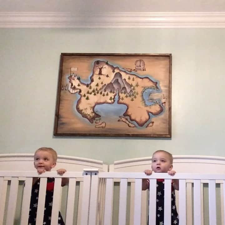 ヘザー・マクドナルドのインスタグラム：「I have a lot of Juicy Scooper moms, but I think the mother of these twins Hunter & Hayes might be at the top of my list this week! It means so much to me that we are raising a new generation of Juicy Scoopers to come. @mrsg316」
