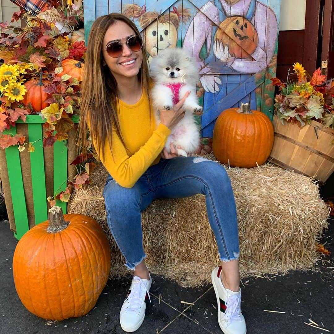 ヤネット・ガルシアのインスタグラム：「October 🎃👻」