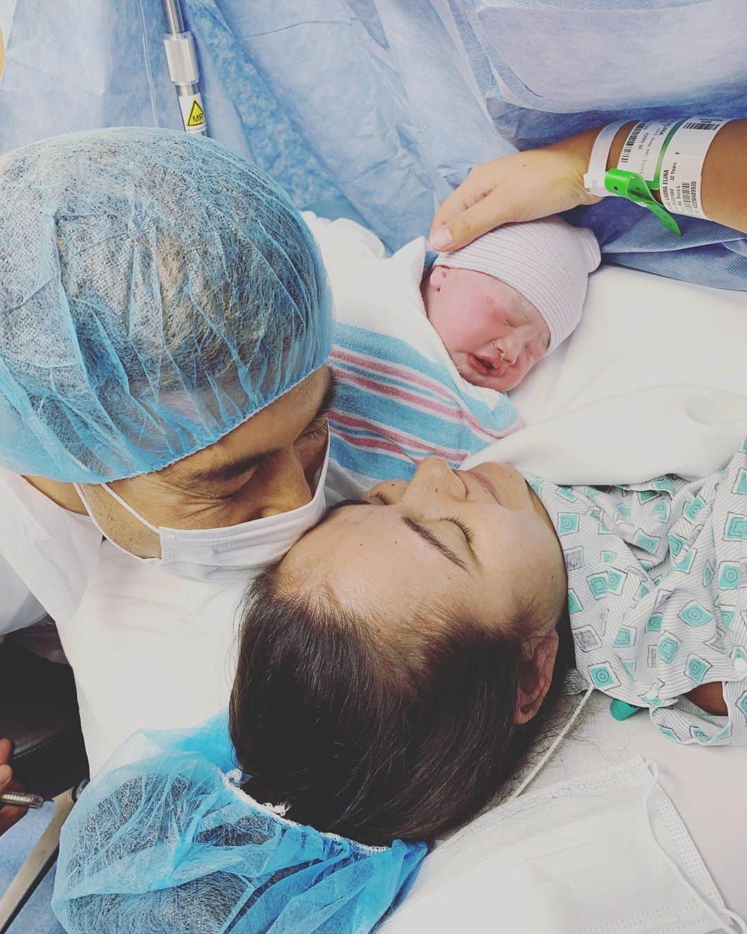 エリナ シルカのインスタグラム：「The birth 💕 出産レポートをブログでまとめてみました！書きたいことありすぎて3回に分かれてるけど、興味ある方はぜひ(^^)」