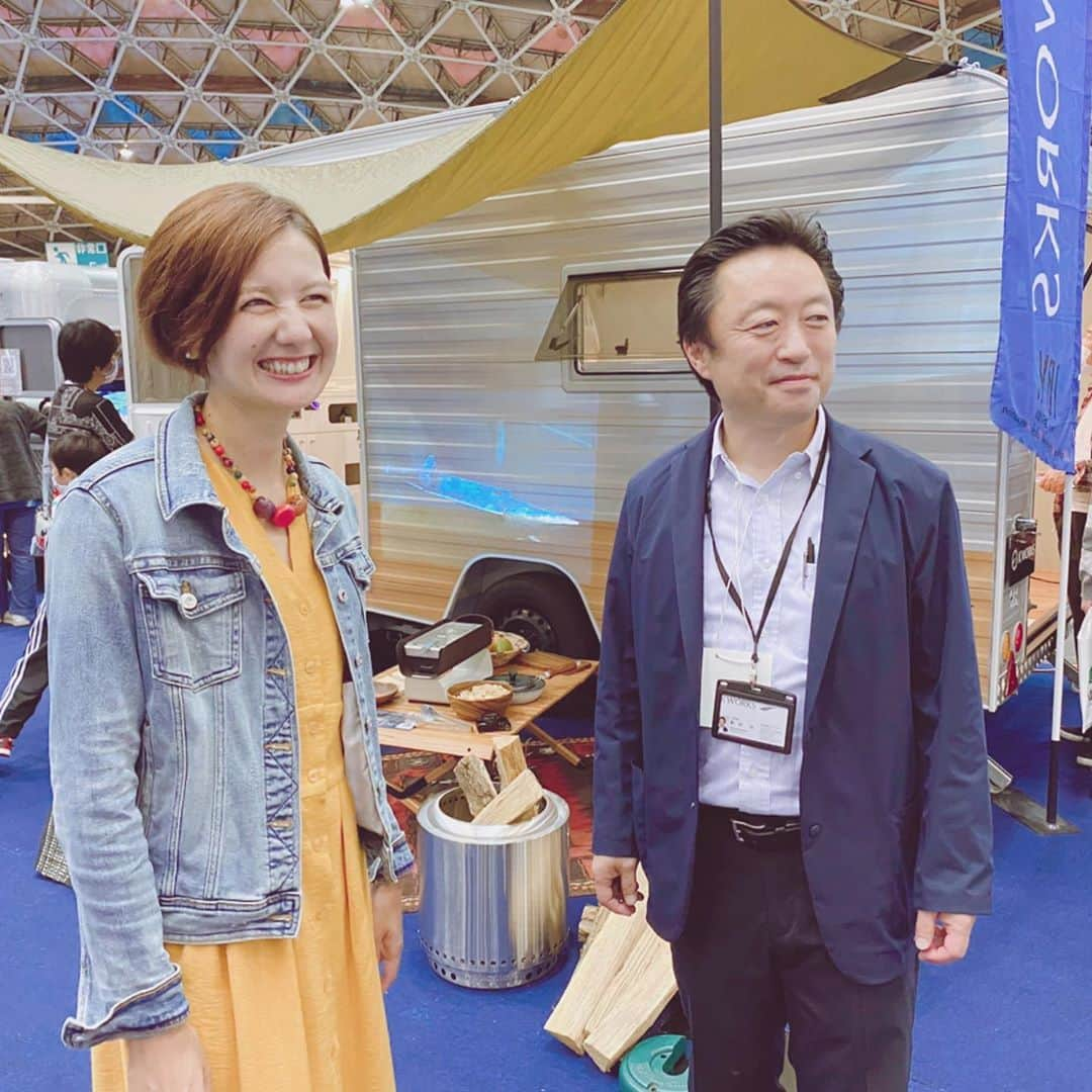 イレーネさんのインスタグラム写真 - (イレーネInstagram)「久々の、久々の、リアルイベント 名古屋キャンピングカーフェア @camping_car_fair  出演&撮影でした🥰 . 久々のイベントでしたが、細部に至るまでの感染症対策が本当に新鮮で、時代が進化したのをかんじました...ラジオ以外で久々の本業て感じでワクワクしました😝 . 途中声かけてくださった方々もありがとうございました！雨が心配でしたが、沢山の方にご来場いただきました☺️明日も開催です、わたしは出ませんが、楽しい1日になりますように！ . Kworksの黒田さん　@kworks_campingcar と...☺️ありがとうございました😊  #名古屋キャンピングカーフェア #キャンピングカー #名古屋 #ポートメッセ名古屋 #kworks #ケーワークス #ぴあ #テレビ愛知 #イレーネ #nagoyacampingcarfair #nagoya」10月10日 17時09分 - irenedewald