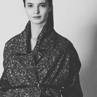 のインスタグラム：「#jeanpaulknott #fallwinter20202021 #belgiumdesign #brussels #upsidedownjacket #blackandwhite #twead #mohairwool #madeinbrussels#mireilleroobaertphotography」