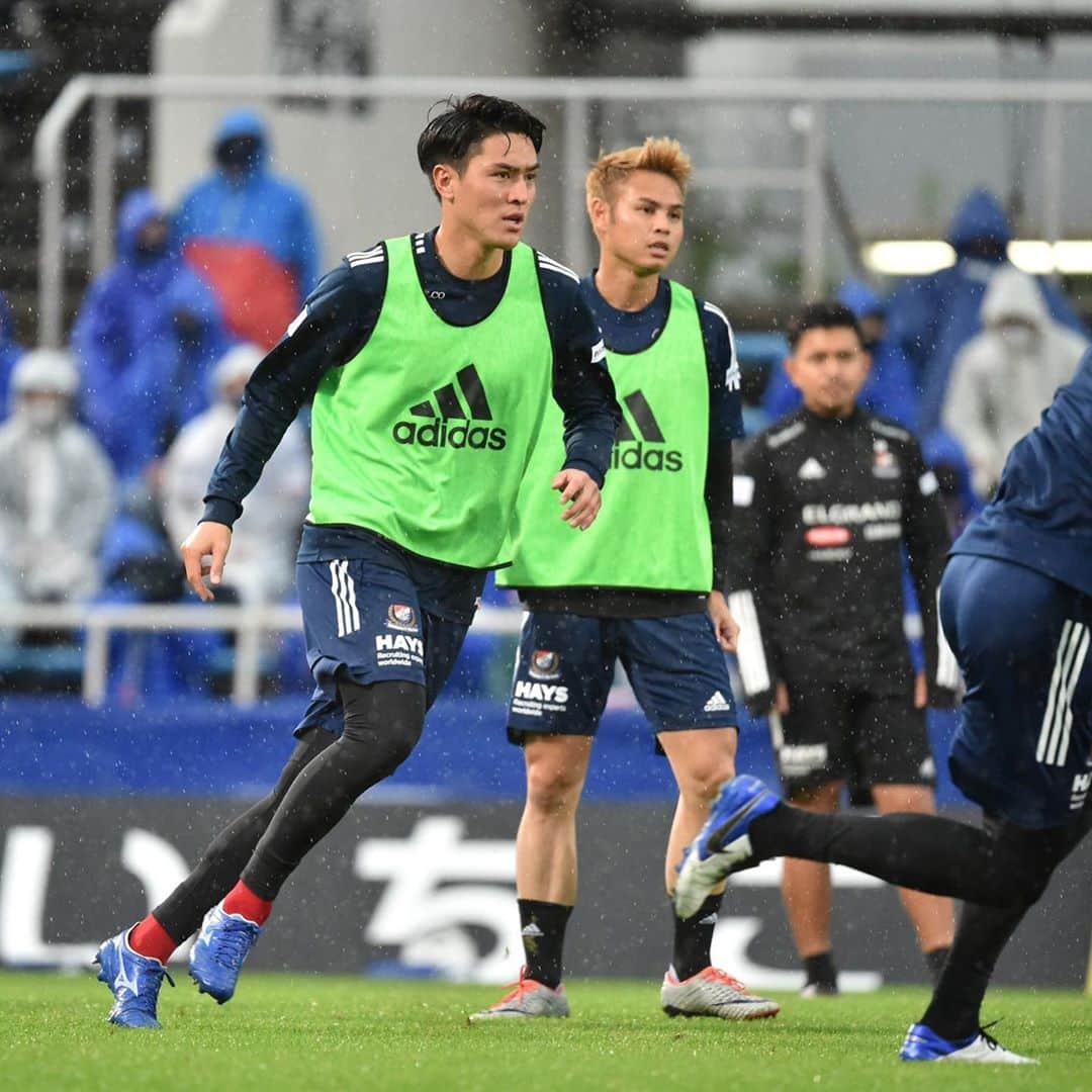 横浜F・マリノスさんのインスタグラム写真 - (横浜F・マリノスInstagram)「READY&GO  #fmarinos #Jリーグ #トリコロールの絆いまこそ強く #メルコリゾーツ」10月10日 15時54分 - yokohamaf.marinos