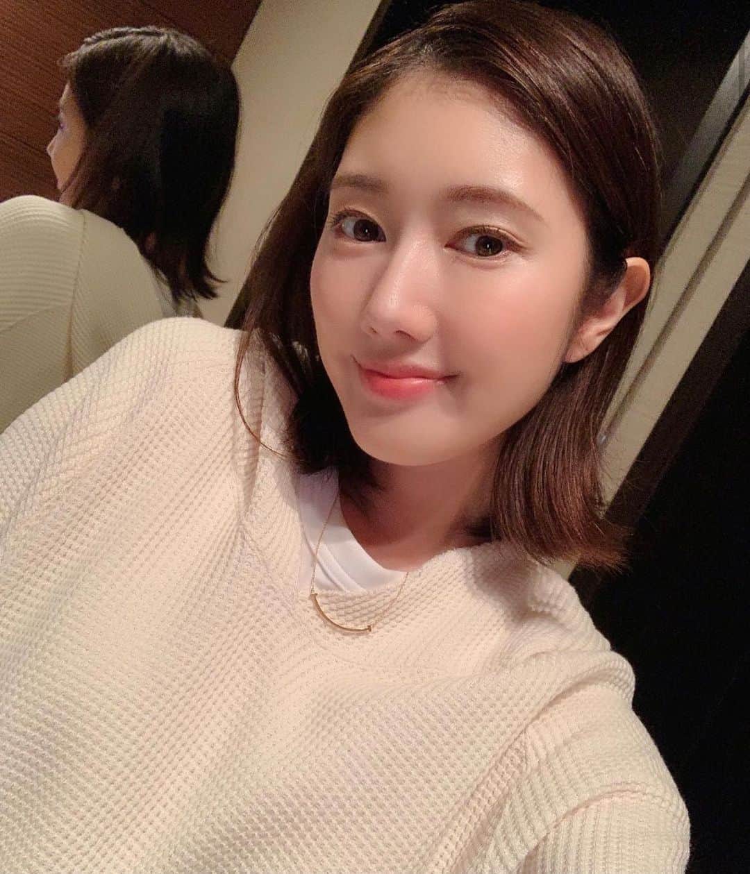 のインスタグラム：「中に着てるワッフルフーディーもとっても可愛いの☺️ #willfully のです。  @sayakahara_willfully  #ワッフルフーディー #フーディー」