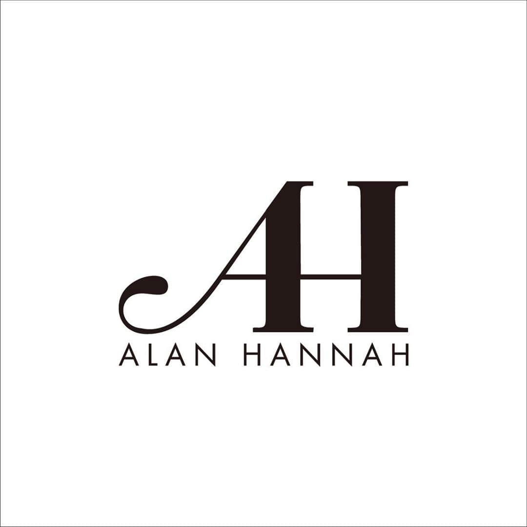 foursis_officialさんのインスタグラム写真 - (foursis_officialInstagram)「. ALAN HANNAH . 卓越したカッティング技術で 花嫁のボディラインを美しく見せることに こだわり、シルクダッチェスサテンやダマスクといった 最高級素材を贅沢に用いながら 現代的なドレスを得意とするデザイナー Alan Hannah。 . . 多くのものが大量生産となった現代も ALANのドレスはロンドンのアトリエで 愛と真心を込めて製作されています。 . 一着一着がオーダーメイドそのものの ALANのドレスを纏えるのは 日本中探してもフォーシスのみ。 ぜひその着心地を体感してみてください。 . @alanhannahbridal」10月10日 16時21分 - foursis_weddingdress