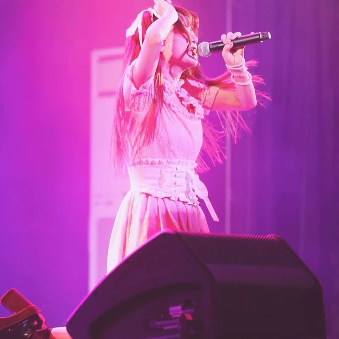 絵仁さんのインスタグラム写真 - (絵仁Instagram)「Live girl🎀 ♡ ♡ ♡ #live #livehouse #livephoto #livephotography #livephotographer #livephotos #idol #livegirls #japanesegirl #japanesegirl #japaneseidol #pink #pinkhair #プリメロ #プリメロコーデ #ハーフアップ #ハーフツイン #ロングヘア #ロングヘアアレンジ #lolitafashion #lolita #lolitagirl #lolitadress #lolita_fashion #harajukukawaii #yumekawaii」10月10日 16時51分 - eni_tc