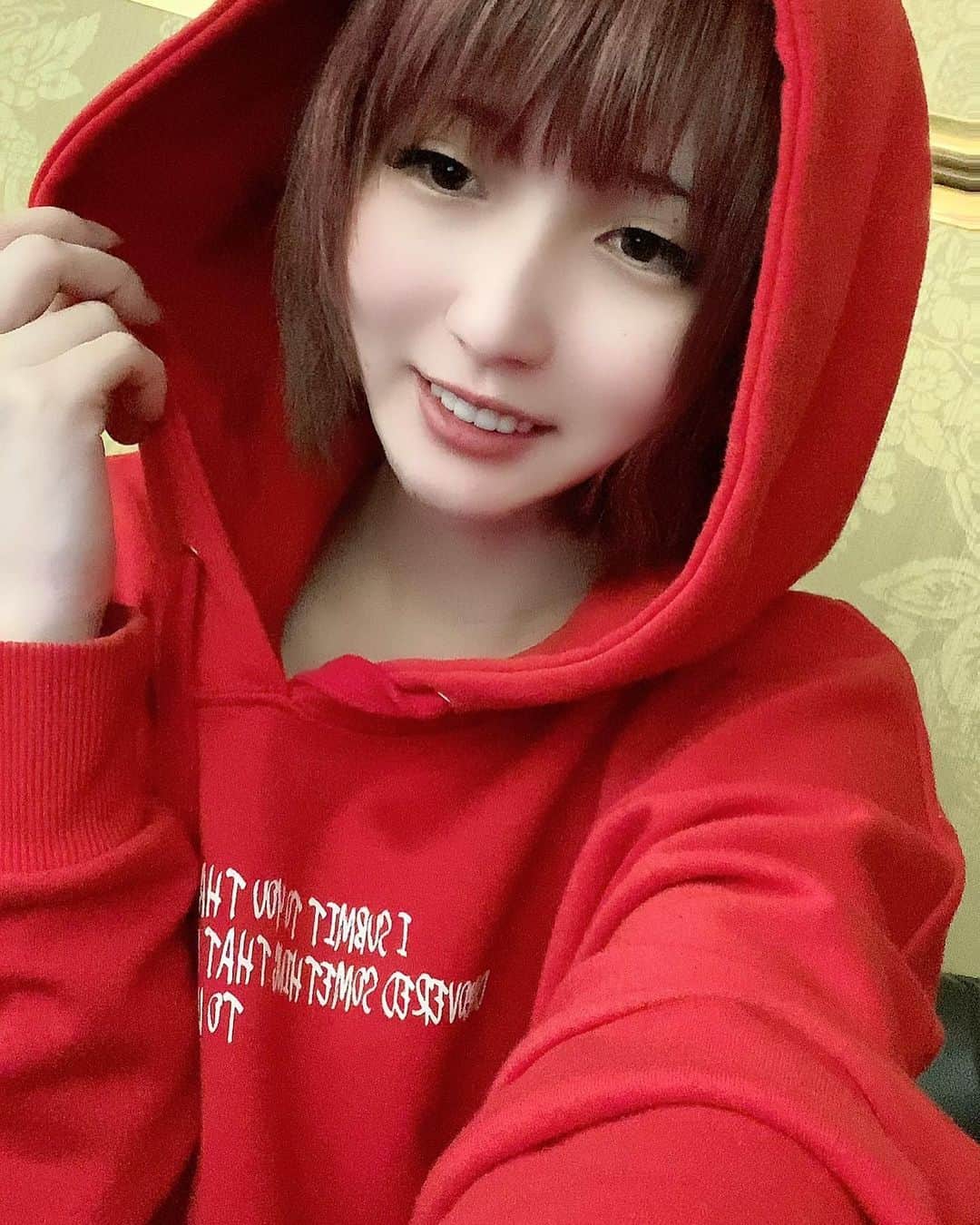 若月まりあ（若月瑪麗亞）のインスタグラム：「Good  morning  すっぴん3枚投下(っ˙ᗜ˙ )╮ =͟͟͞͞ 💣」