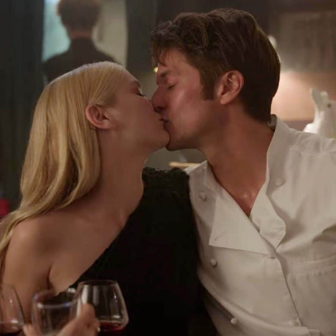 E! Onlineさんのインスタグラム写真 - (E! OnlineInstagram)「We don't know if it's the aphrodisiac scent of Maison Lavaux, but we smell a ménage à trois coming to #EmilyInParis. Drop a 💋 below if you need season 2 ASAP. (📷: Instagram)」10月10日 9時03分 - enews