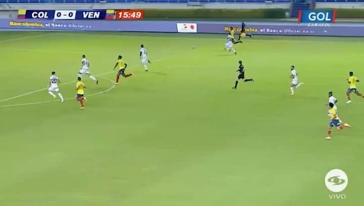 サッカー コロンビア代表チームのインスタグラム：「Revive los goles de @luisfmuriel9 y @duvanzapata91   🇨🇴2⃣-0⃣🇻🇪   🎥 @golcaracol   #VamosColombia 🇨🇴 #COLVEN」