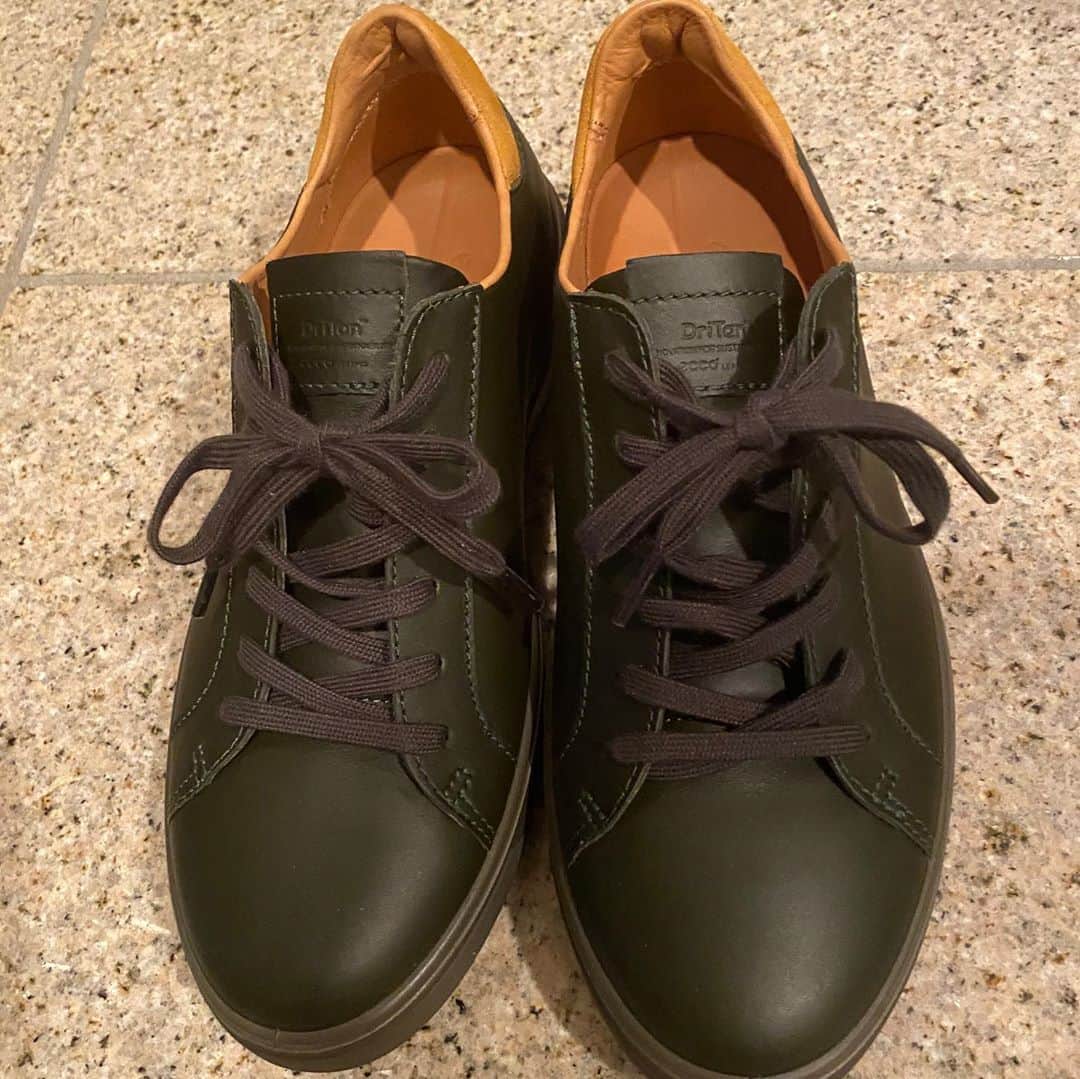 水木一郎さんのインスタグラム写真 - (水木一郎Instagram)「軽くて履きやすいお気に入りのカジュアルなデンマークのeccoの靴。色もお気に入りだZ! #ecco  #カジュアル #履きやすい靴  #お気に入り  #水木一郎  #ichiromizuki」10月10日 9時28分 - ichiromizuki