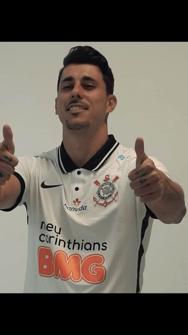 ダニーロ・フェルナンド・アベラールのインスタグラム