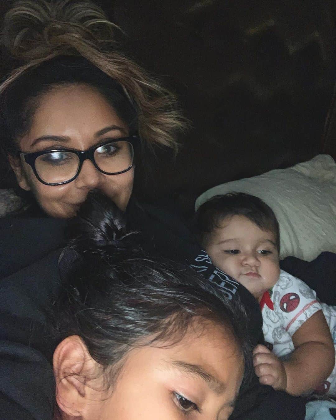 ニコール・ ポリッツィのインスタグラム：「My babies missed their Mawma😩🥰🙏🏽」