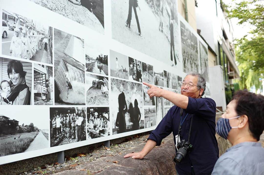 The Japan Timesさんのインスタグラム写真 - (The Japan TimesInstagram)「For nearly a decade, Kyotographie has featured the works of photographers both local and international, from critically-acclaimed artists to emerging young talent, in historic heritage sites and venues scattered across Japan’s ancient capital. Unlike previous editions of the event, however, this year’s festival, which is currently underway until Oct. 18, is being held in spaces such as private businesses and public locations due to the original locations becoming unavailable after organizers postponed the festival from April to September. The result is an art event fully reliant on and supported by the local community. Click on the link in our bio for the full story about @kyotographie. 📸 Ryusei Takahashi (@ryuseitakahashi217) . . . . . . #Japan #Kyoto #photo #photography #art #travel #japantravel #instaphoto #japantimes #KYOTOGRAPHIE2020 #日本 #京都 #写真 #写真者 #写真家 #撮影 #旅行 #ジャパンタイムズ ##KYOTOGRAPHIE初の秋開催 #📷」10月10日 17時24分 - thejapantimes