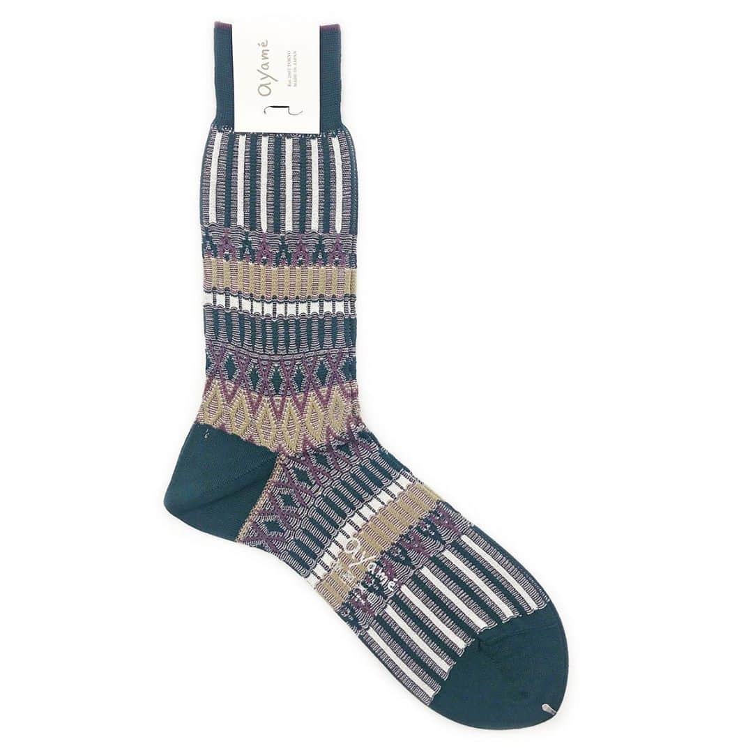 アヤメさんのインスタグラム写真 - (アヤメInstagram)「New colour🎨 #onlineshop #🧦 #ayamesocks #worldwideshipping📦✈️ 秋物新色、メンズレディスでお揃い🧦 #新入荷 #深緑 #お揃いコーデ #alwaysayame #sockfetish #sockoftheday #靴下好き #クリスマスギフト」10月10日 12時01分 - ayame_socks