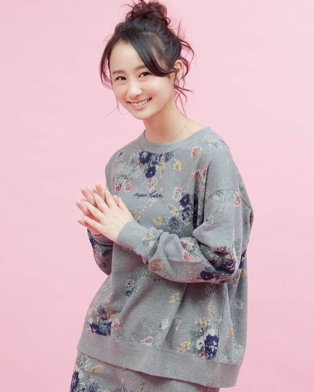 筒井萌子のインスタグラム：「*  HAKKA𓂃 𓈒𓏸❁⃘ @superhakka_official  ワンマイルウエア可愛い💐  ・ #筒井萌子 #女優 #actress #モデル #model #岡山  #shooting #instagood #instalike #converse #撮影 #followme #instalike #ゴルフ #ゴルフ女子 #ゴルフコーデ #골프 #좋아요반사 #좋아요그램 #좋아요환영 #데일리그램 #패션 #오오티디 #카페」