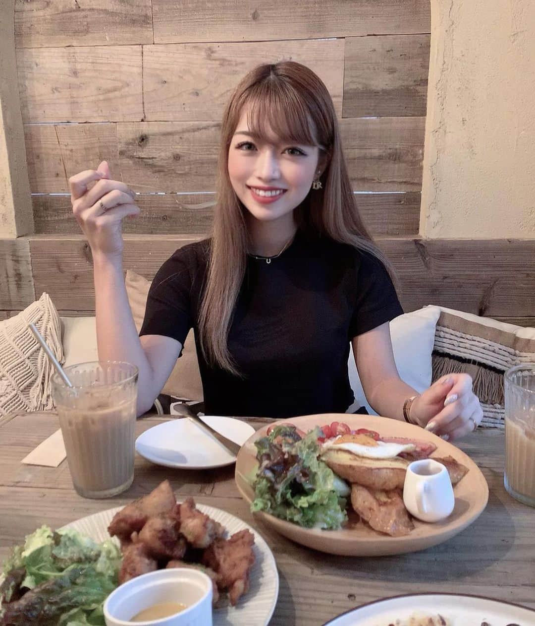 RYOさんのインスタグラム写真 - (RYOInstagram)「アンジェとlunch ❤︎﻿  気になってたカフェに😯☕️﻿ ﻿ フレンチトースト食べたよ〜 美味しいしボリュームまんてん！！ ﻿ つぎは鎌倉店にもいってみよう❤︎  服装ミスった☃️ ﻿ ﻿ #the3rdcafe﻿ #the3rdcafeshibuya﻿ #渋谷カフェ #神泉カフェ﻿ ﻿」10月10日 12時51分 - 24kry