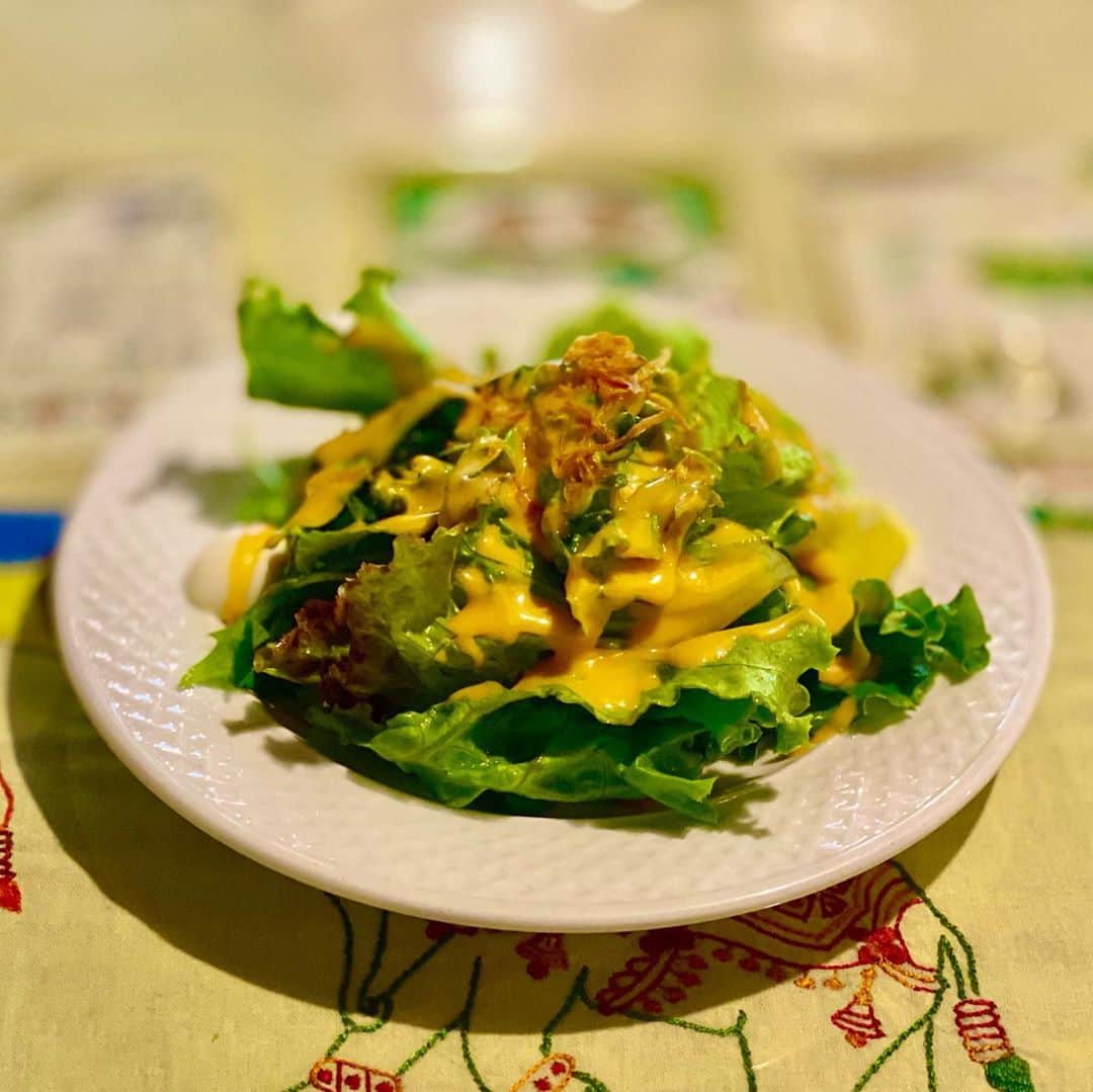 松尾貴史さんのインスタグラム写真 - (松尾貴史Instagram)「#経堂 「 #ガラムマサラ 」で、#チキンカレー と #野菜カレー のセットを辛口、ライス多めで。オプションで #サラダ を付けても、税込みで1,155円。  そして、美味しい。#curry #咖哩 #カレー #spice #スパイス」10月10日 13時06分 - kitsch.matsuo