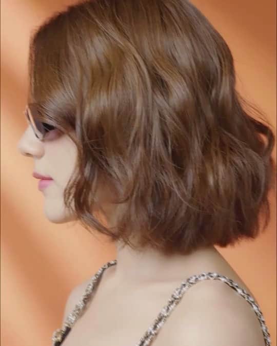 キンバリー・アン・ウォーテマス・ティアムシリのインスタグラム：「It’s so easy to change your looks, So in love with this gorgeous Chanel Rouge Allure Laque」