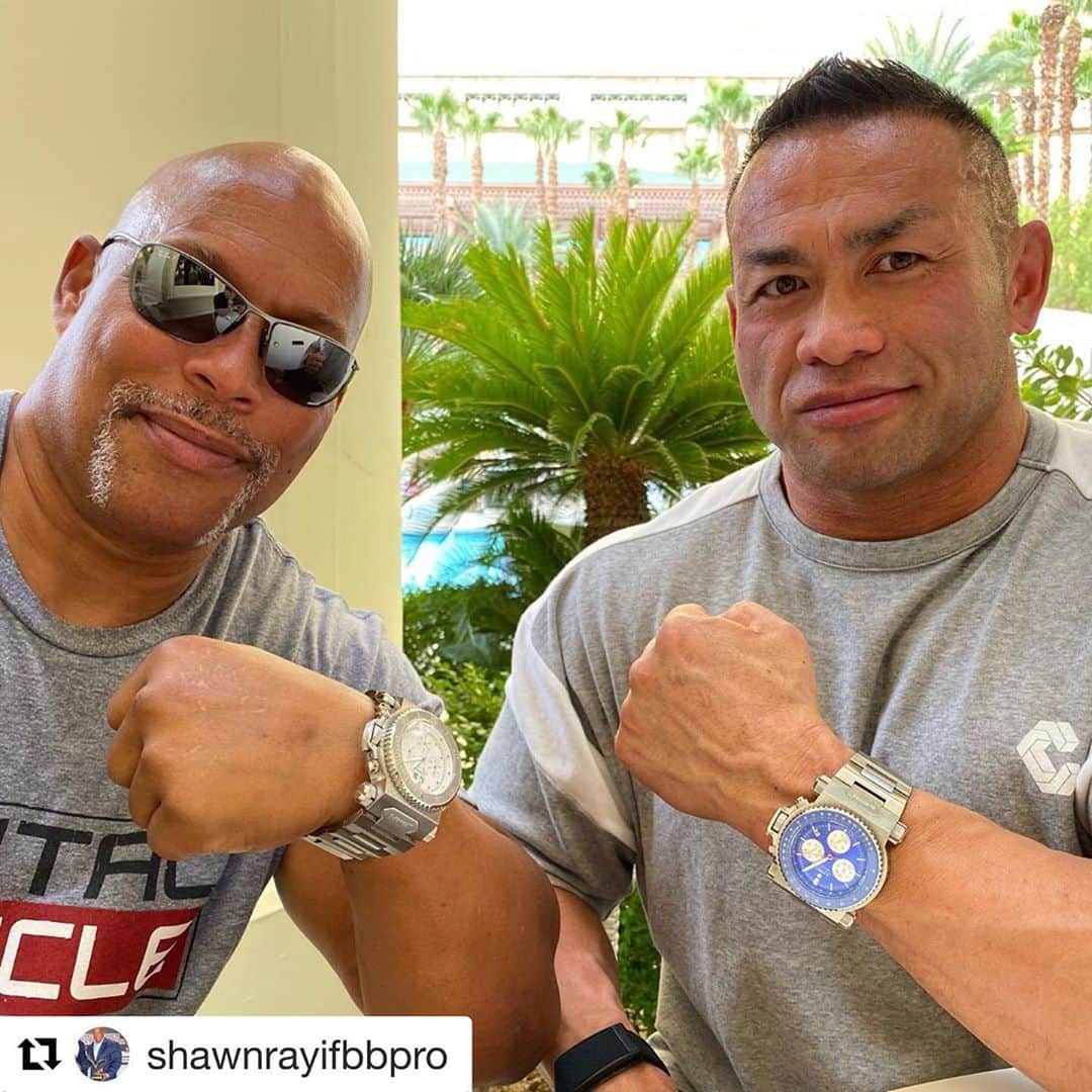 のインスタグラム：「#Repost @shawnrayifbbpro with @get_repost ・・・ You know what TIME IT IS!💪🏾 It's Friday 🥳🥳🥳🥳 Watch out for 212 Pro, Hidetada Yamagishi Exclusive Interview coming up on DigitalMuscle.com S-Force Watches #1 @sforcewatches」