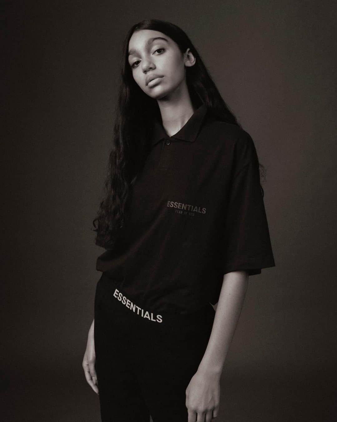 I.T IS INSPIRATIONさんのインスタグラム写真 - (I.T IS INSPIRATIONInstagram)「The @essentials new season has launched today. - The ESSENTIALS FW20 range boasts the line’s signature haul of understated and timeless pieces, including sweatpants, outerwear, and footwear, and the prices remain as appealing as ever. There’s a new addition this season, though. Faded indigo jeans and denim jackets stand out as a highlight. - @fearofgod @jerrylorenzo #ITHK #ITisInspiration #essentials #fearofgod #fog #jerrylorenzo #fw20」10月10日 13時21分 - ithk