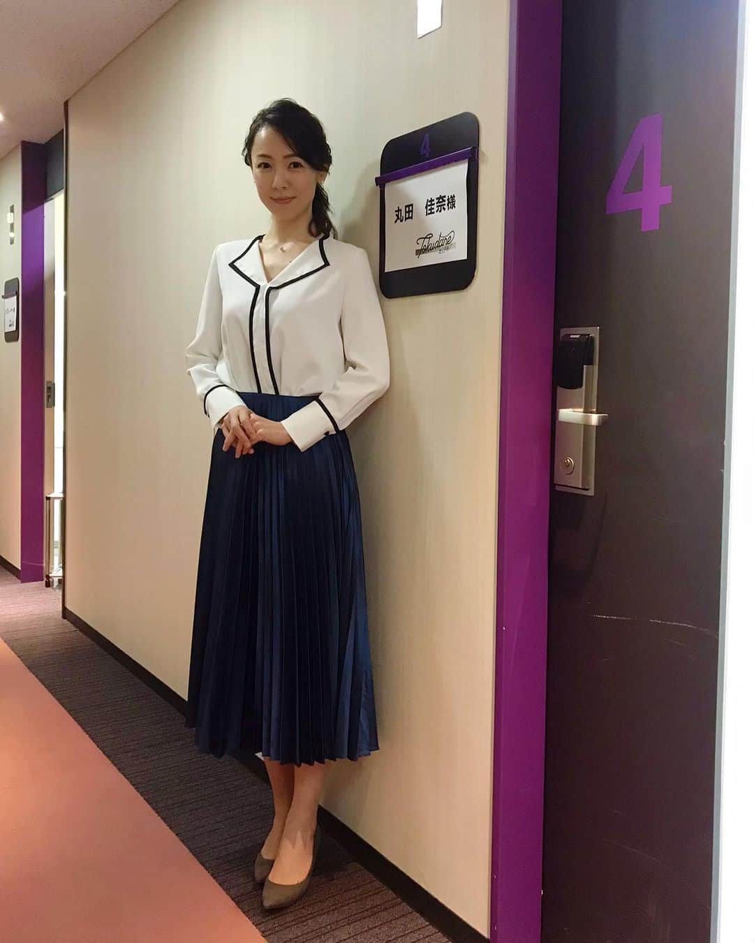 丸田佳奈さんのインスタグラム写真 - (丸田佳奈Instagram)「今週は、月曜日と金曜日とくダネ!でした！  新コーナー『私の一本』。 私が医師を目指したきっかけのドラマ 「振り返れば奴がいる」 石黒賢さんご本人の前で番組で紹介できるなんて、恐縮です💦 とても嬉しかったです！  今週もお疲れ様でした！  #フジテレビ #とくダネ #CX #情報番組 #ワイドショー #医師 #コメンテーター #産婦人科医 #コーナー #朝 #振り返れば奴がいる」10月10日 13時59分 - kanamaruta