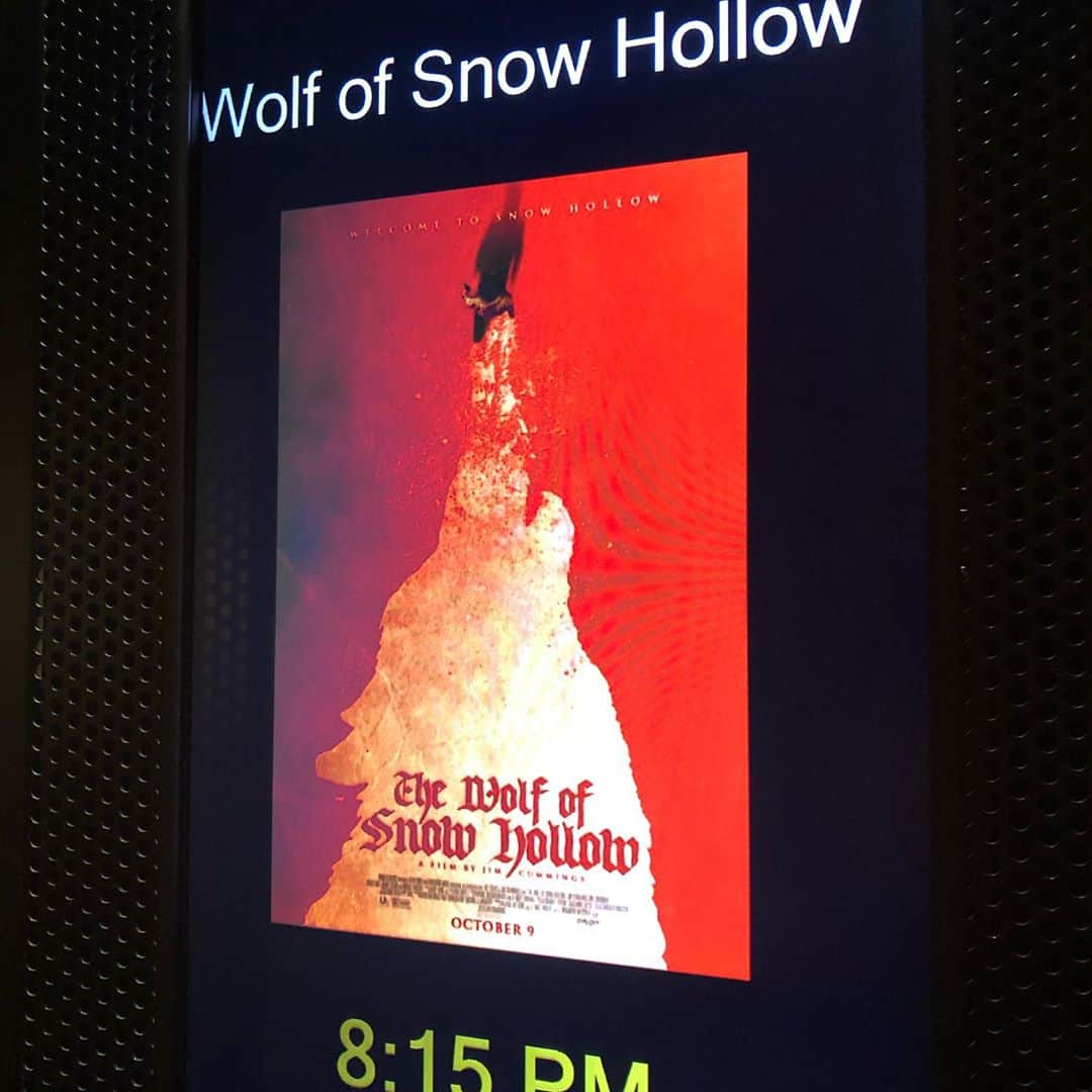 マーシャル・オールマンのインスタグラム：「Loved getting out w @jamieanneallman 😷 for the first time in forever to see 📽 🎞 @snowhollowfilm congrats to @jimmycthatsme @orionpictures @vanishingangle @nataliemetzger and the rest of the talented cast and crew on a great flick. Proud to be apart of this one. Oh & hats off to the staff at @ipic for making their theater pandemic safe. Theater or not tho y’all WATCH IT 👀 🎥 🍿」