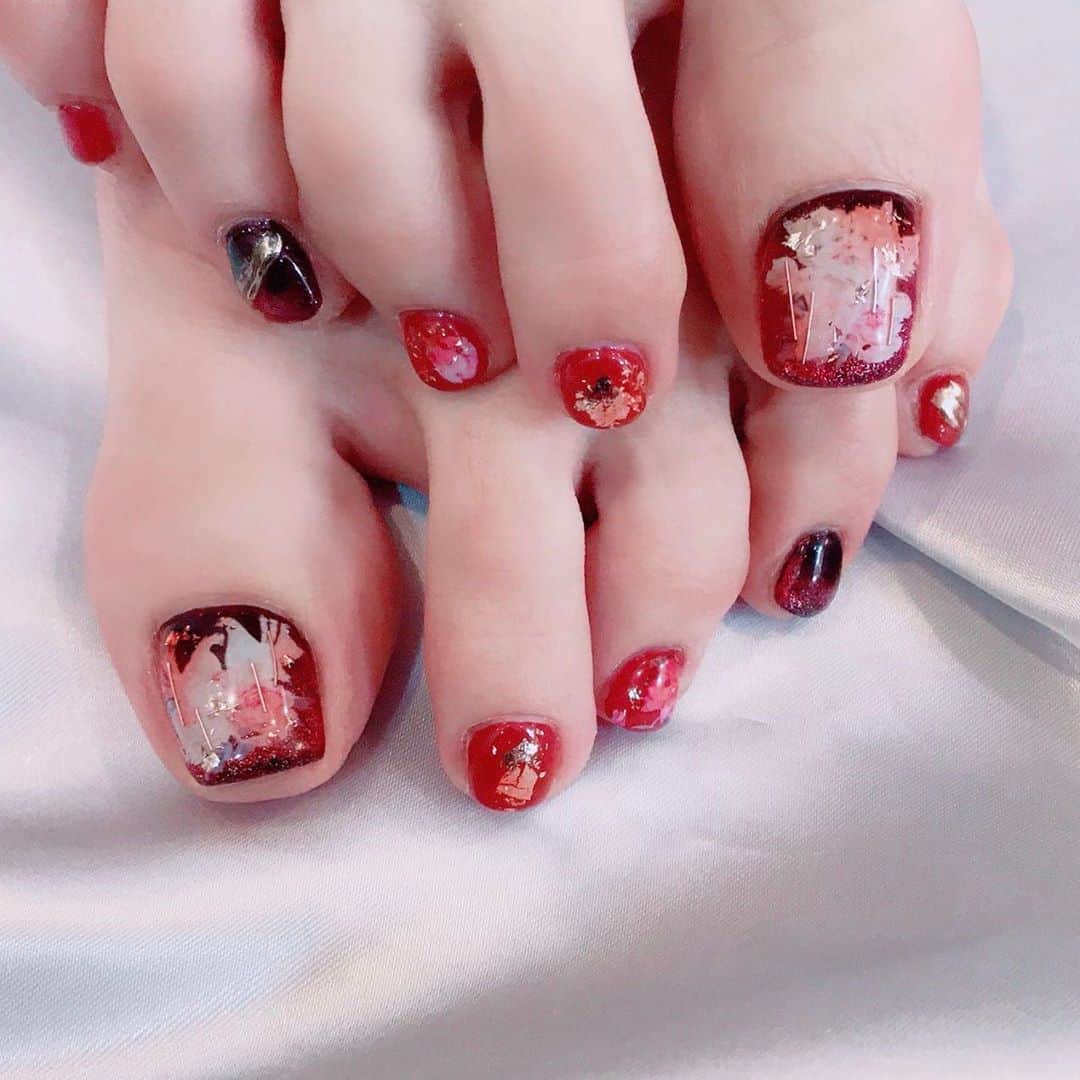 なかやまちえこのインスタグラム：「👼🕊✨⠀ ⠀ （インスタライブ使用商材は2.3枚目をスライドして見てください。）⠀ ⠀ @pregelofficial @bettygel_official @kimagure_cat_whim @prexyofficial @nail_premall @candypocket_official @joyartofficial ⠀ #nail #nails #nailart #ネイル #美甲 #ネイルアート  #japanesenailart #manucure #japanesenails #manicurist #gelnails #أظافر #네일아트 #미용 #vẽmóng #ngườiđẹp  #เพ้นท์เล็บ #искусствоногтя #artedeuñas #เพ้นท์เล็บเจล #ジェルネイルデザイン #ネイルデザイン #senikuku #nagelkunst #footnails #フットネイル #ペディキュア #pedicure #エンジェルネイル」