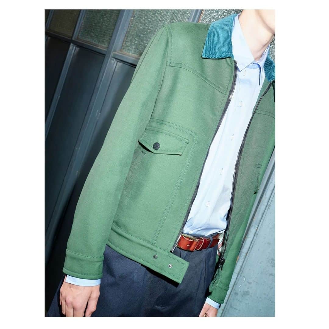アンドレアポンピリオのインスタグラム：「ANDREA POMPILIO SS21: LOOK37  Attention to detail and absolute refinement of fabrics are the trademarks of the AP collection.   #LoveMeForeverOrNever #ANDREAPOMPILIO #SS21 #Womenswear #Menswear #Madeinitaly #Milano」