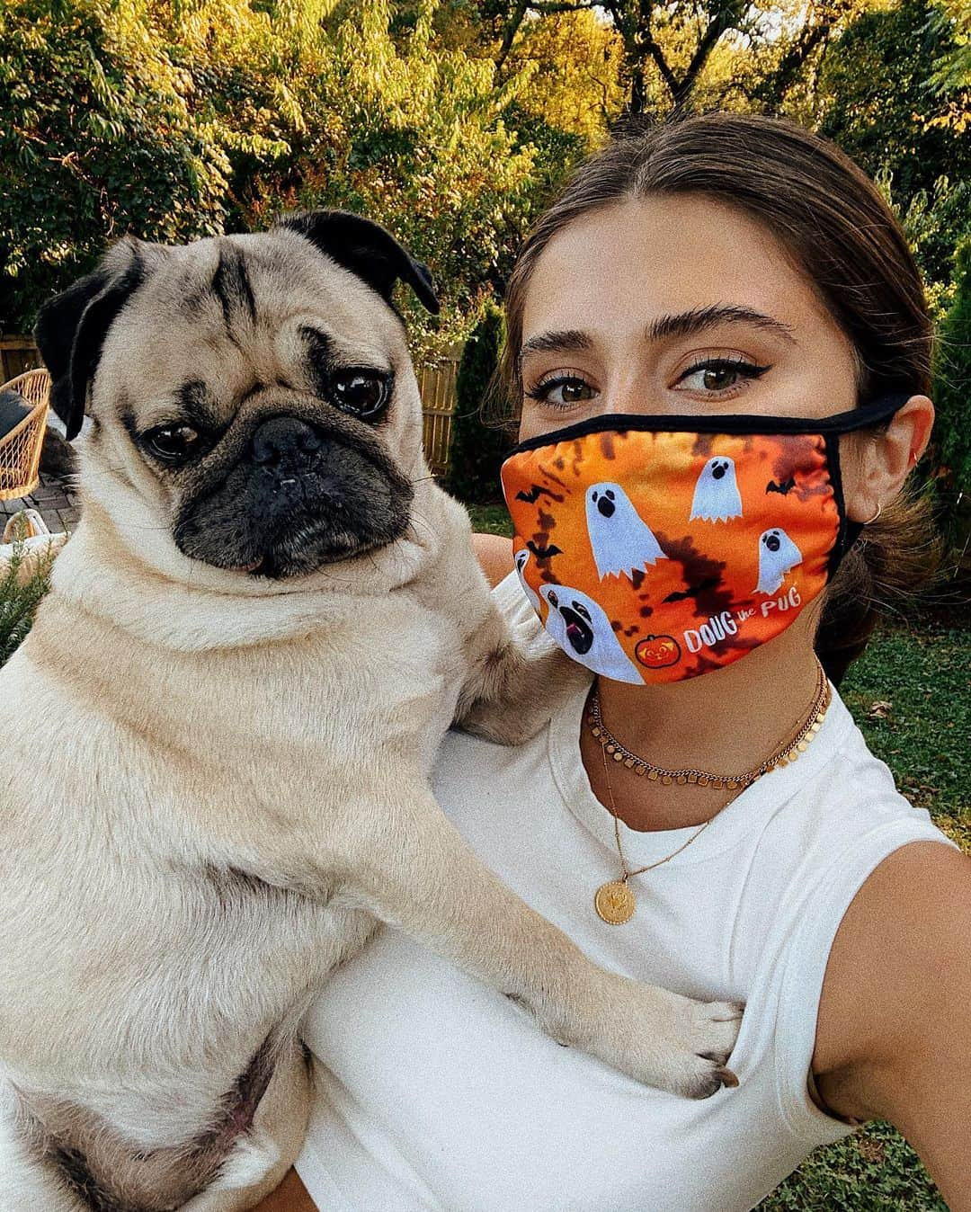 itsdougthepugさんのインスタグラム写真 - (itsdougthepugInstagram)「“Spooky AND Safe” -Doug • It’s ur LAST CHANCE to get my limited edition Pugoween mask! They WILL sell out! Masks ship immediately so u can have it for the rest of October and for trick-or-treating 👻 Link in bio or go to www.dougthepugstore.com」10月11日 1時10分 - itsdougthepug