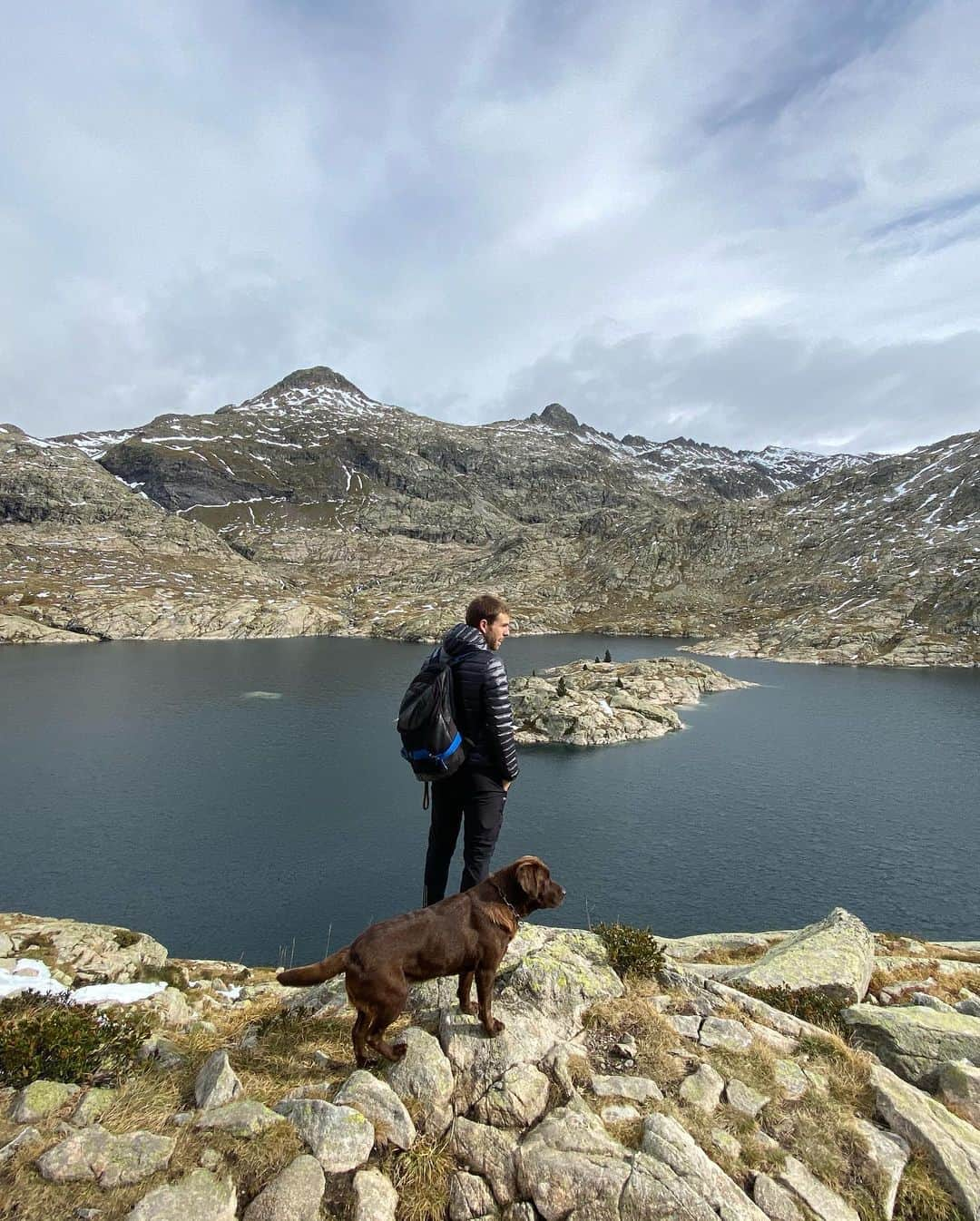 アシエル・イジャラメンディさんのインスタグラム写真 - (アシエル・イジャラメンディInstagram)「🏔Bachimaña eta Ibones Azules 🐾」10月11日 1時20分 - illarra4