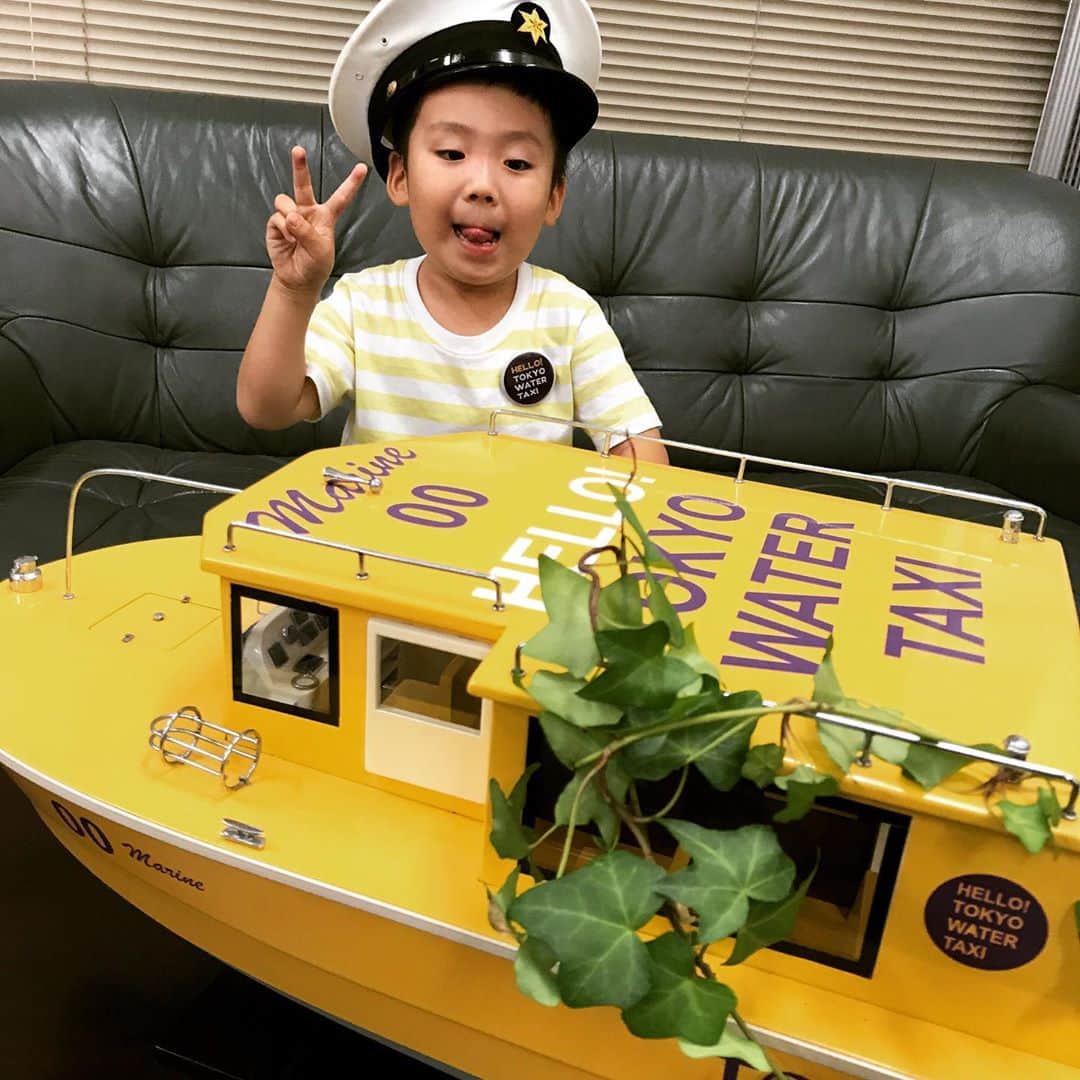 TOKYO WATER TAXIさんのインスタグラム写真 - (TOKYO WATER TAXIInstagram)「黄色の船は キミのお友達。 次は広い海を見せてあげたい❤️  #tokyo #kids #watertaxi #芝浦 #tokyowatertaxi #田町 #水上タクシー #地域共通クーポン取扱店  #東京観光 #マイクロツーリズム #水上観光 #レジャー」10月11日 1時23分 - tokyowatertaxi