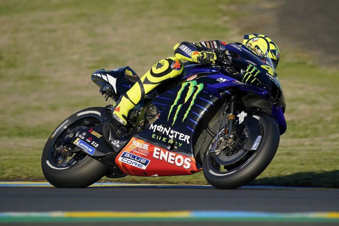 YamahaMotoGPさんのインスタグラム写真 - (YamahaMotoGPInstagram)「💬 @valeyellow46, #FrenchGP Qualifying Result - P10:  "I‘m not happy about my qualifying and my position. I have to do better, because I think that my potential is better, my pace is better than this. In the end on the last lap I was not so bad, but I made a mistake. If not, I could have started from a bit more towards the front. Starting from ten is difficult, for sure, but the feeling with the bike is not so bad and my pace is quite good, so we have to try tomorrow."  #MonsterYamaha  #MotoGP」10月11日 1時40分 - yamahamotogp
