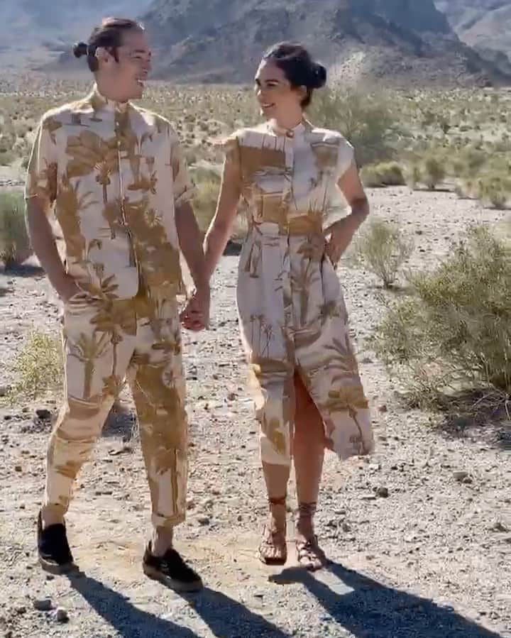 ハイディメリックのインスタグラム：「LOVE. I think it’s the answer. HEIDIMERRICK.com for the Camille dress, Safari shirt and Spencer pant. On @aziz_r_official and @kate_teri 🖤」