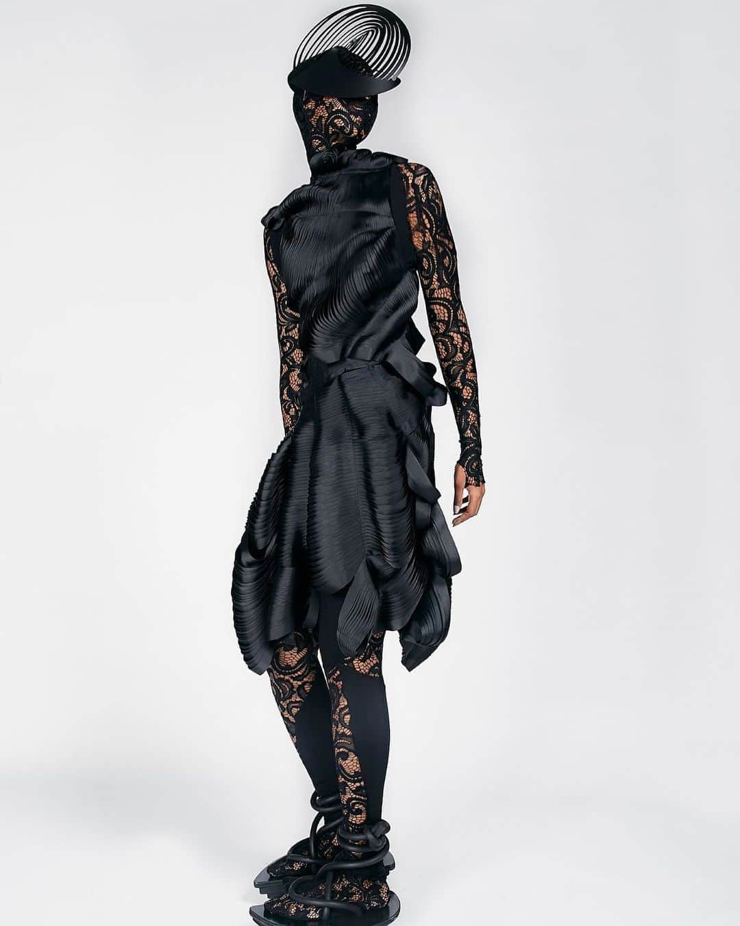 スリーアズフォーのインスタグラム：「Our New collection “Vesica Piscis” is out on @voguerunway  Photographer : Elisabet Davids @elisabet_davidsdottir @elisabetd  Model: @kalah_christina  Stylist : Victoria Bartlett @georgegoce676  Hair: Kenta Koda @kenta.koda  Makeup: Chichi Saito @chichisaito  #threeasfour #vesicapiscis」