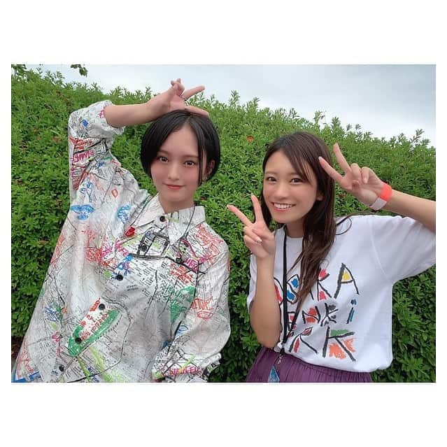 福本愛菜さんのインスタグラム写真 - (福本愛菜Instagram)「今日一緒やったのは彩でした〜☺️. 久々に共演！？とゆうか同じステージでした💓てか、10周年の次の日に一緒ってすごくない？🥰 . 彩のステージずっと袖で見てたけどかっこよかったなあ🤩 . . ただ万博で彩に会うと色々思い出す。。。🤦🏾‍♀️笑. しっかり彩にも突っ込まれたし😂あんときは悔しすぎ悲しすぎやった😭 . でも今こうやってお互い卒業してまた共演できるのは夢でもあったし嬉しいなあ💕 . #晴れて #虹 #かかって #奇跡 #万博記念公園 #OSAKAGENKIPARK #osakagenki」10月10日 18時18分 - aina_fukumoto