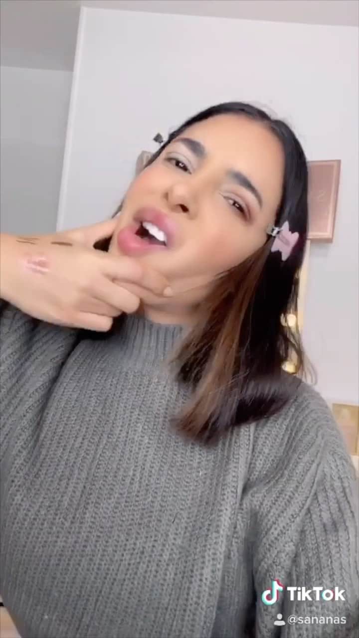 sananasのインスタグラム：「Pound the alarm 🚨😆Si ça pouvait aller vite comme ça ... #PoundTheAlarmChallenge」
