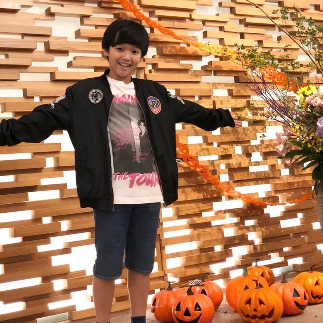 山口太幹さんのインスタグラム写真 - (山口太幹Instagram)「ホテル到着！ ハロウィンバージョン🎃  楽しんでくるね〜🥳  #山口太幹 #やまぐちたいき #小学5年生 #小学生男子 #朝ドラエール #連続テレビ小説エール #佐藤久志幼少期 #子役 #俳優 #モデル #海汐プロダクション #宮崎芸能事務所 #アービング #宮崎県出身 #gotoトラベルキャンペーン #旅行 #楽しみ」10月10日 18時20分 - taiki_umipro