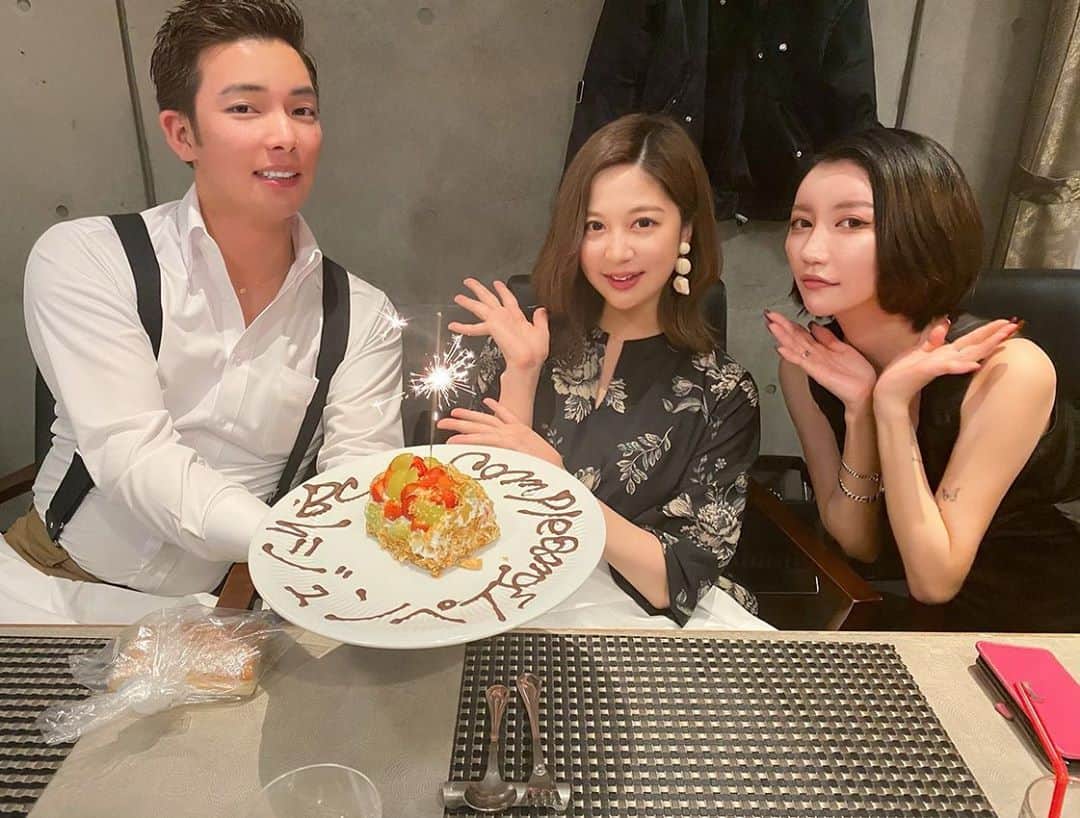 MASAMIのインスタグラム：「じゅんちゃんお誕生日おめでとう😌🌟素敵な1年にしてねん😌❤️すごい美味しかったですう……ここ……名古屋いったらまたぜひ伺いたい🥺」