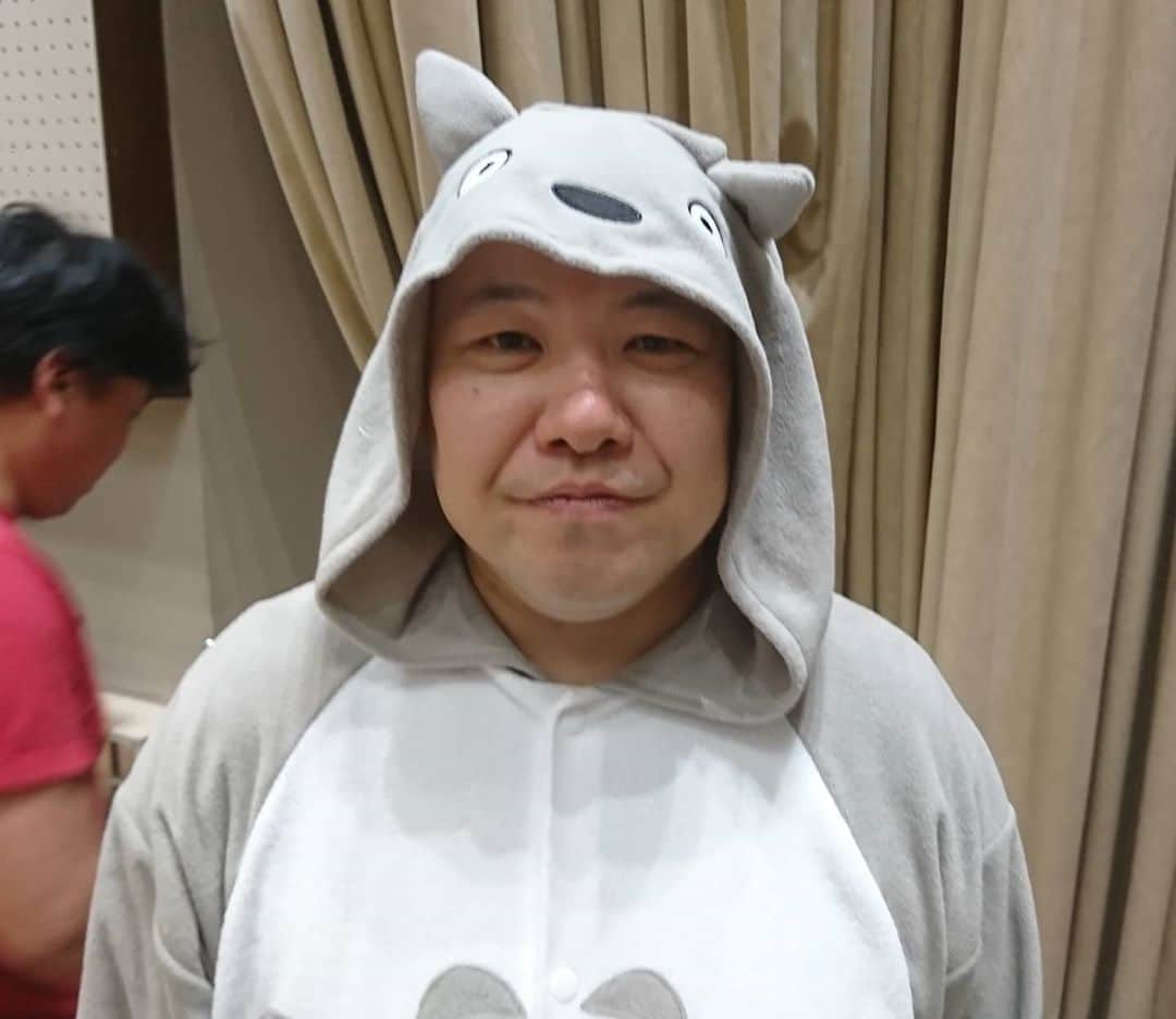 のインスタグラム：「トトロ見つけたよ♪  #トトロ #三瓶 くん#となりのトトロ #ジブリ #totoro #レギュラー松本 #あるある探険隊」