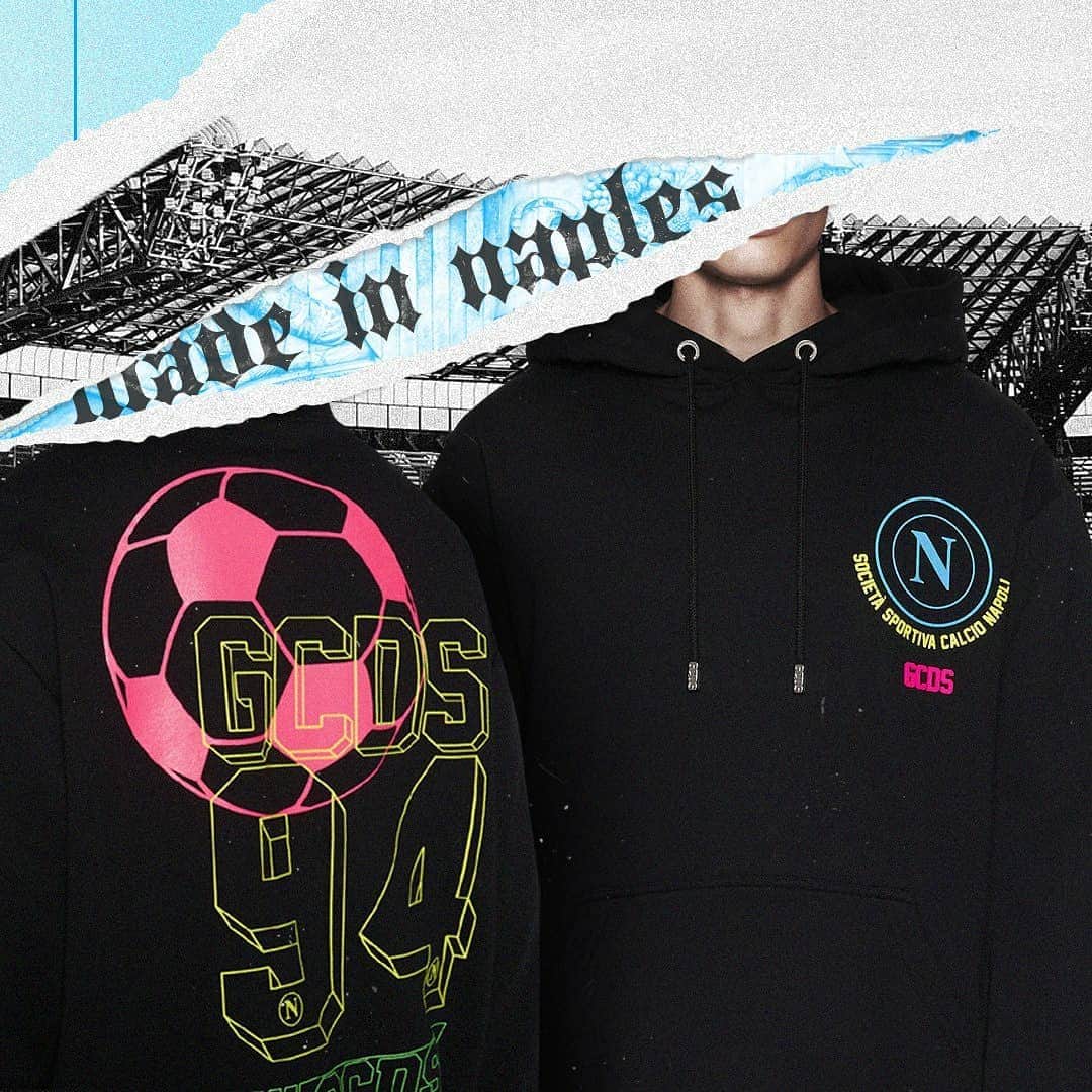 SSCナポリさんのインスタグラム写真 - (SSCナポリInstagram)「Check out the new limited edition SSC Napoli X @gcdswear collection! 💥  🔹Available now on our Amazon Brand Store!   💙#ForzaNapoliSempre」10月10日 19時00分 - officialsscnapoli