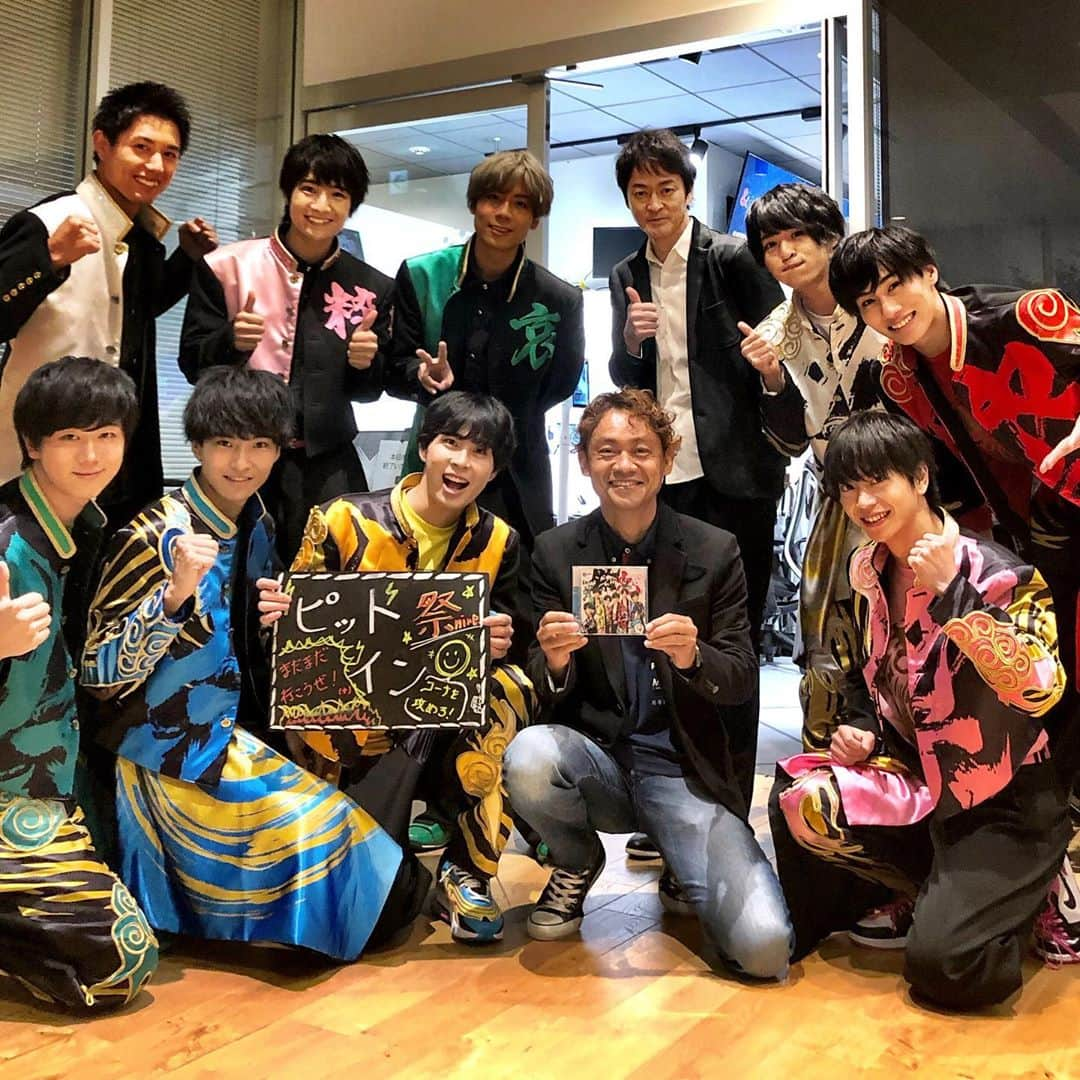 脇阪寿一さんのインスタグラム写真 - (脇阪寿一Instagram)「僕もアイドル！✌️  & GAMES BOYS AND MEN と 祭りnineの皆さん😊  激走GTの同窓会みたいにテレビ東京 藤平さんに声をかけて貰って小島アナとも再会、グランツーリスモ eスポーツイベント🤗  #esports #boysandmen #祭nine #tv東京 #小島秀公アナ #gtsport」10月10日 19時49分 - juichiwakisaka