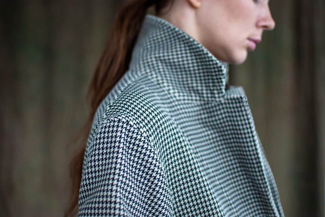 のインスタグラム：「Cotton Moleskin Work jacket, Houndsthooth printed. Fabric from Yorkshire. Limited quantity available👌✨#madeinlondon #cottonmoleskin #colenimo #workjacket」