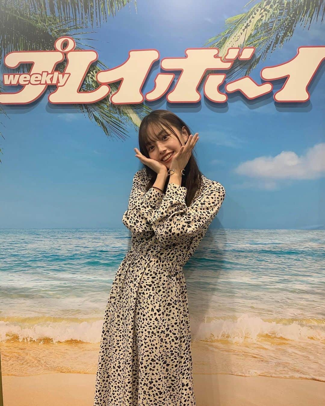 森日菜美さんのインスタグラム写真 - (森日菜美Instagram)「ㅤㅤㅤㅤㅤㅤㅤㅤㅤㅤㅤㅤㅤ 10月17日（土）発売　 「週刊プレボーイ」44号　 5ページ掲載されています。 週プレ、初登場です！  10月は週刊プレイボーイさんの 創刊月間らしく、54周年の今年も、 吉岡里帆さん、深田恭子さんなど 豪華ラインナップの中に わたくし森日菜美を掲載して頂きました🌼 嬉しいが過ぎる、、！ 有難うございます🙏 1週間後の発売に向けて本誌では見れないアザーカットや オフショット載せていきますねん  こないだの投稿の正解はこちらでした〜！！ お楽しみに☺︎☺︎ ⚠︎発売日が土曜日なのでご注意を😌 #週プレ#週刊プレイボーイ」10月10日 19時57分 - hinami_mori