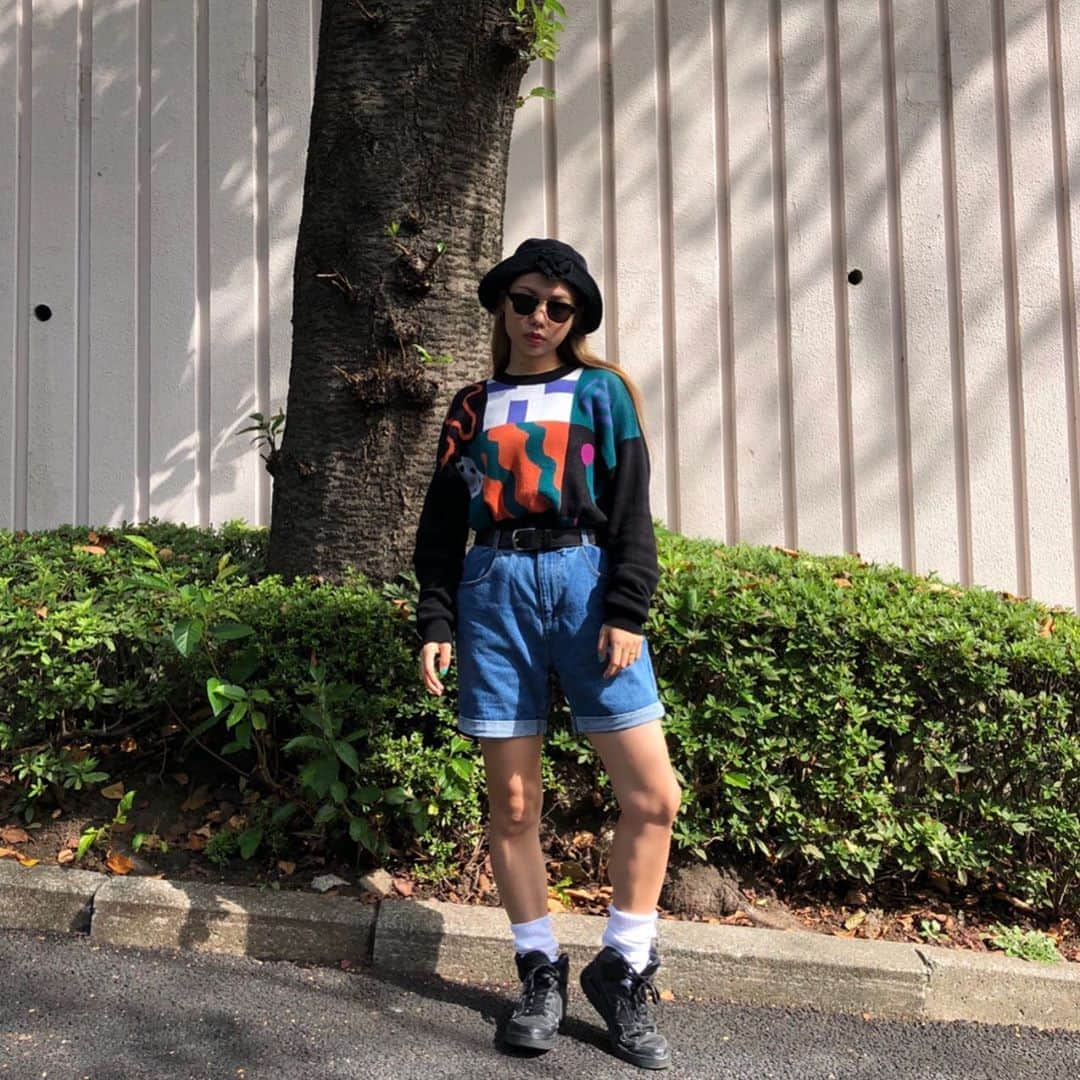 オクヒラテツコ（ぺこ）さんのインスタグラム写真 - (オクヒラテツコ（ぺこ）Instagram)「hat : @pecoclub  sunglasses : ？？？ knit : @pecoclub  belt : @pecoclub  pants : @pecoclub  socks : @pecoclub  shoes : used pierce : @hm   まだアウターいらなかった数日前の☀️ #pecosfashion」10月10日 20時21分 - pecotecooo