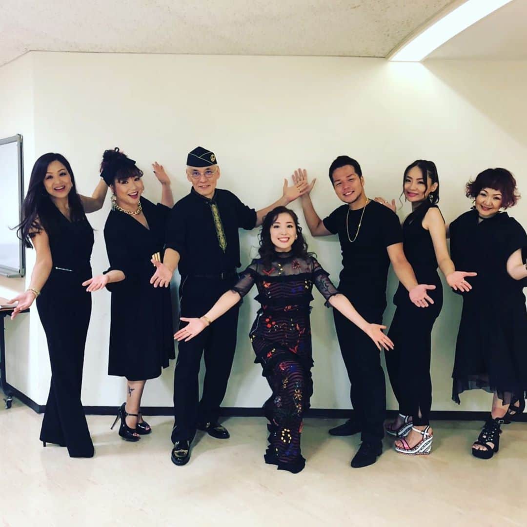 有坂美香のインスタグラム：「まもなく放映❣️  【テレビ出演】10/10Sat. NHK BSプレミアム 「映画音楽はすばらしい！」 平原綾香さんが歌う「Joyful Joyful」にコーラス参加させて頂きました❣️ 下記のHPにはソングリストと出てます^_^ 平原綾香さんは３曲め！ 島津亜矢さんの「This Is Me」は　ラスト！ こちらは歌唱のみでコーラス参加させて頂きました！  名曲の数々！是非ご覧下さい♫   そして、我が家　私BS観られないので😂 また感想など教えて下さい！  ＨＰ ‪https://www.nhk.jp/p/ts/V7Z8YMLJN6/‬  NHK_PR ‪https://www6.nhk.or.jp/nhkpr/post/original.html?i=25753‬  #バックコーラス #NaokiTakao #高尾直樹 #SaekoSuzuki #鈴木さえ子  #yukikotanaka #田中雪子  #MikiMiyamoto #宮本美季 #YuhoYoshioka #吉岡悠歩  #mikaarisaka #有坂美香」