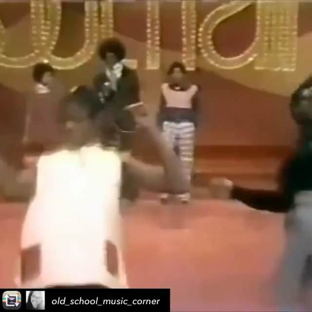 ボビー・ブラウンのインスタグラム：「Some old school this morning @shawnat71」